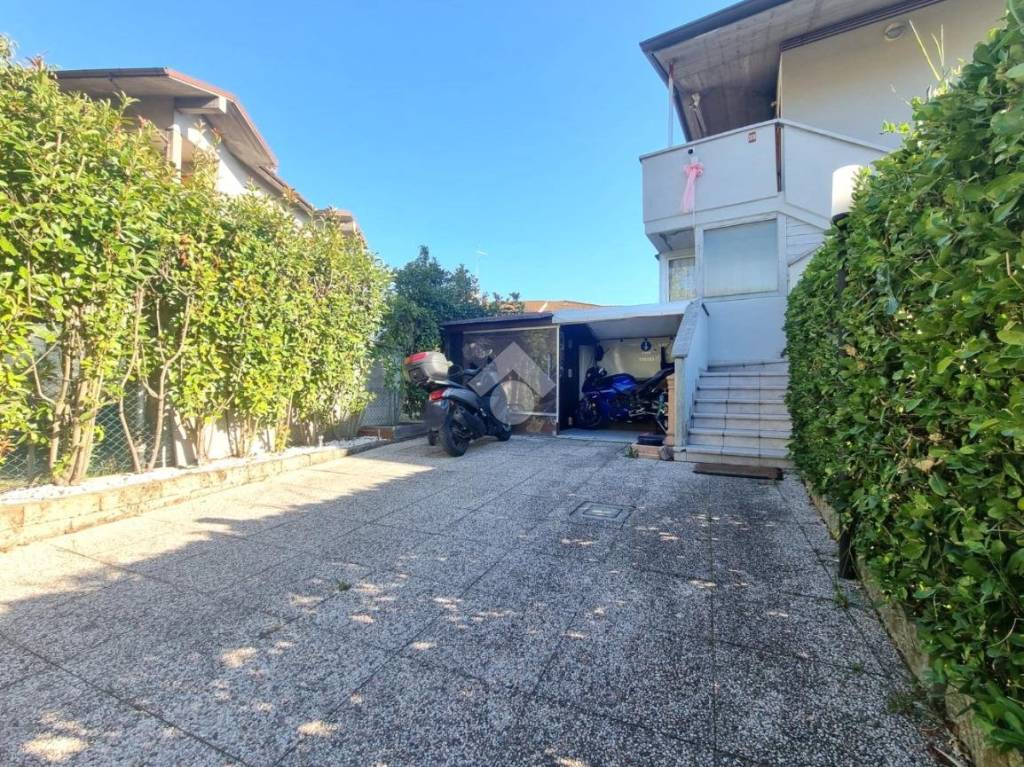 Appartamento in vendita a Ravenna viale Pietro Mascagni, 99