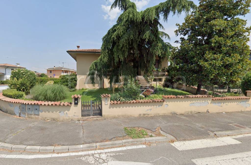 Villa Bifamiliare all'asta a Carpenedolo via Papa Giovanni xxiii, 53