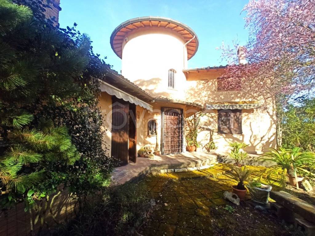 Villa in vendita a Castiglione del Lago località Pineta