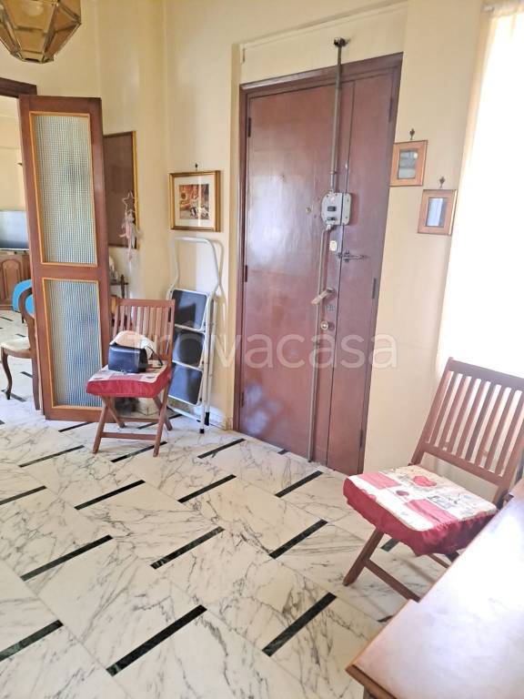 Appartamento in vendita a Roma via delle Cave