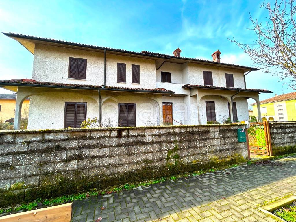 Villa in vendita a Gropello Cairoli via Vittorio Veneto, 37