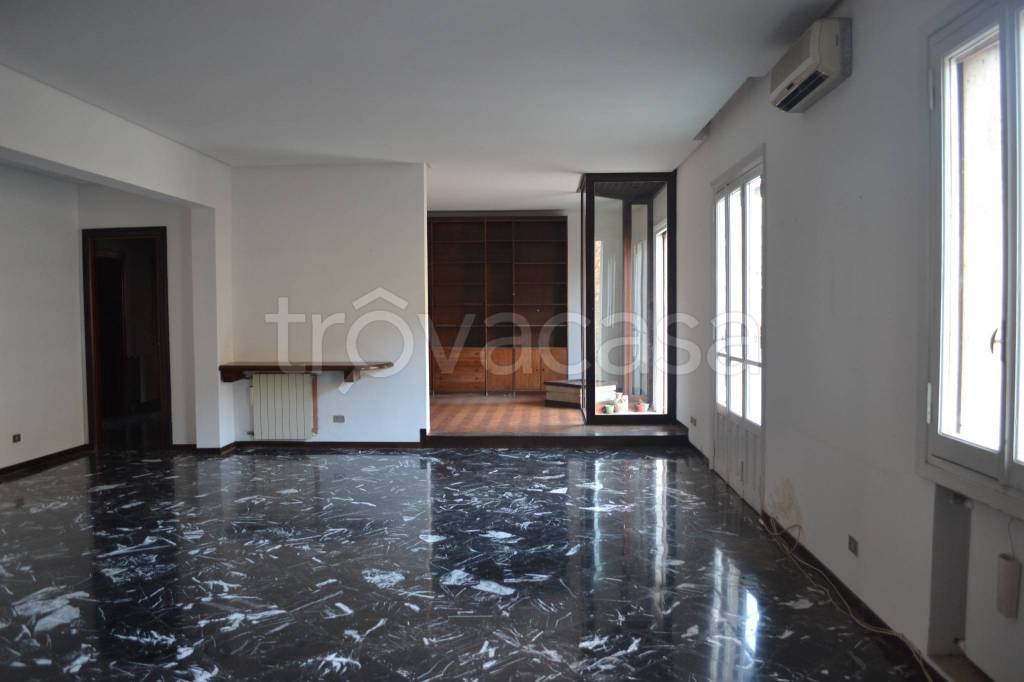 Appartamento in in affitto da privato a Palermo via Marchese di Villabianca