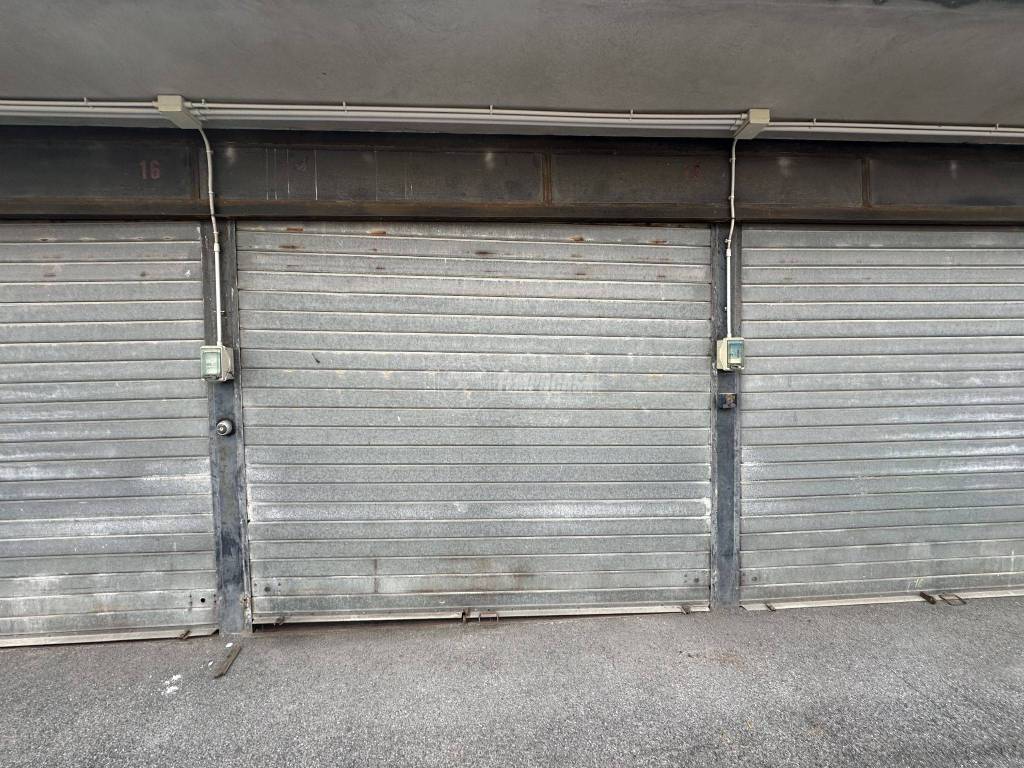 Garage in vendita a Sanremo via Margotti