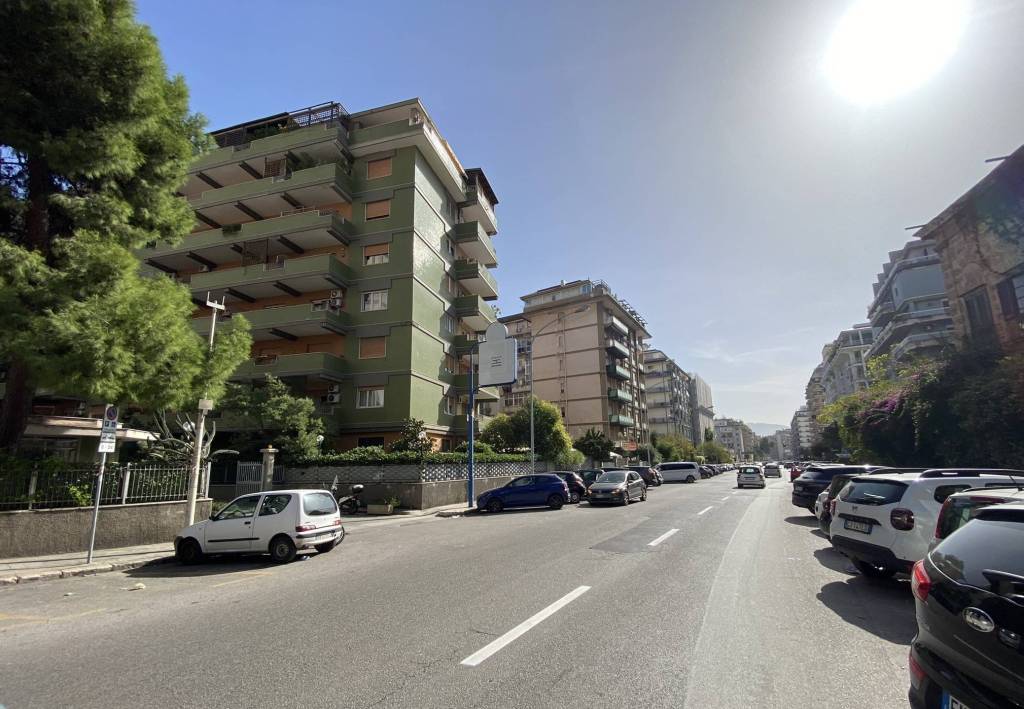 Appartamento in vendita a Palermo via dei Nebrodi, 55