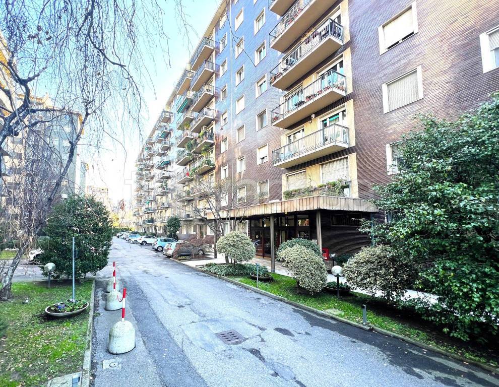Appartamento in vendita a Milano via Ambrogio da Fossano Bergognone, 27