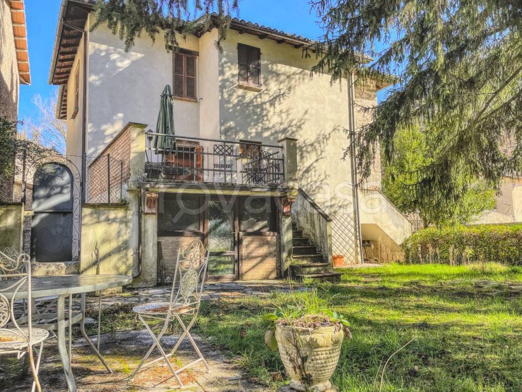 Appartamento in vendita a Cerreto di Spoleto via Ponte