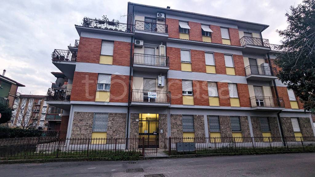 Appartamento in vendita a Terni via Carnia