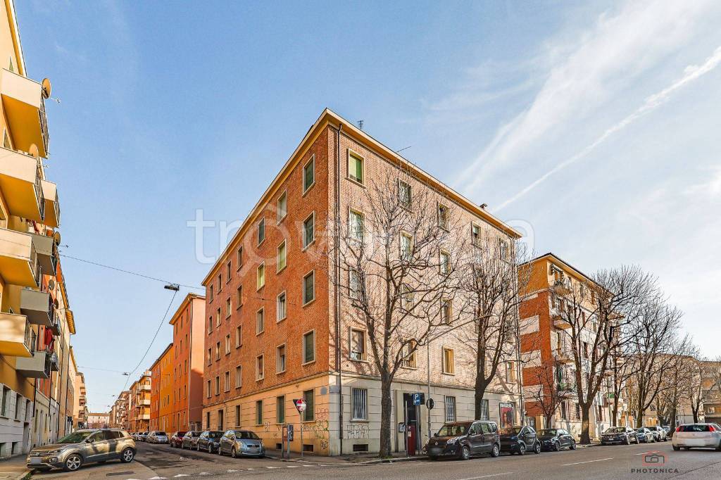 Appartamento in vendita a Bologna via Col di Lana