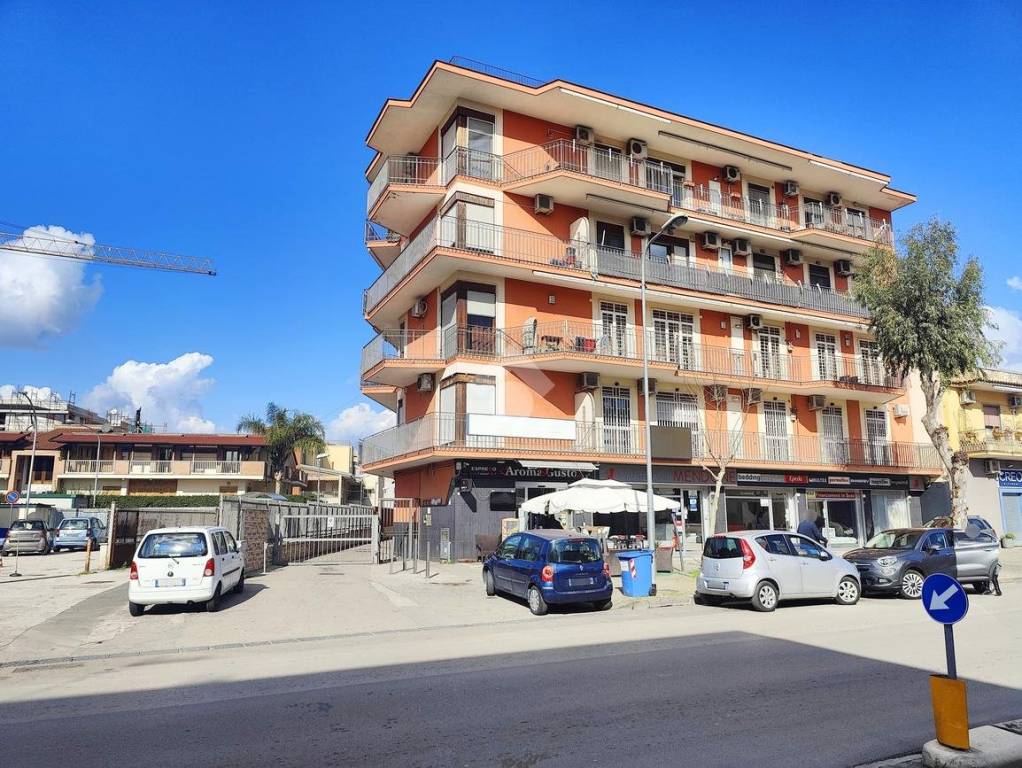 Appartamento in vendita a Pomigliano d'Arco via Mauro Leone, 125