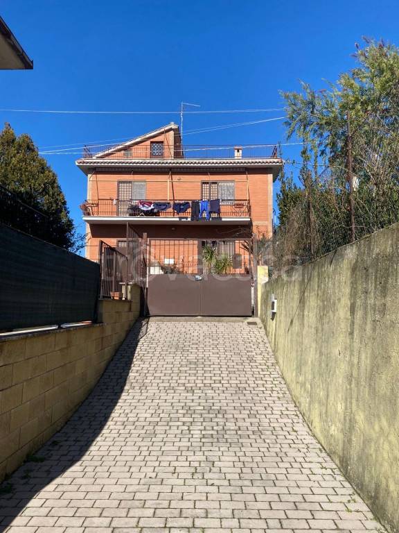 Appartamento in vendita a Castel Gandolfo via dei Pini, 36