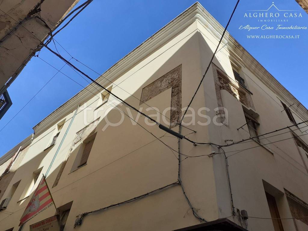 Appartamento in vendita ad Alghero via Carlo Alberto, 16