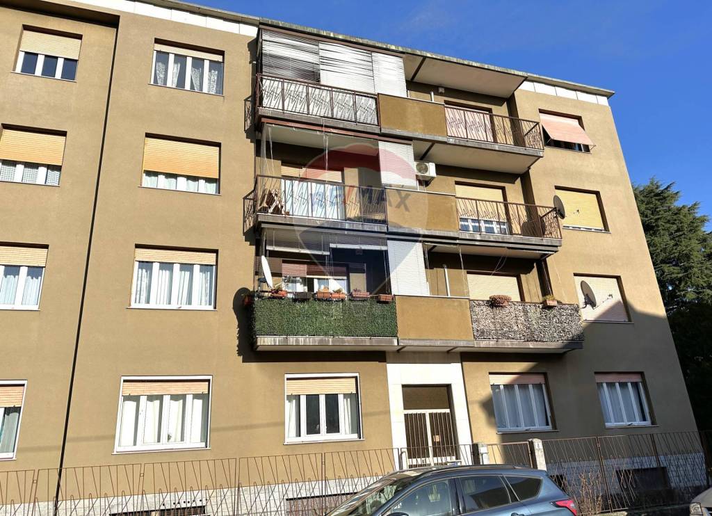 Appartamento in vendita a Legnano via col di lana, 8