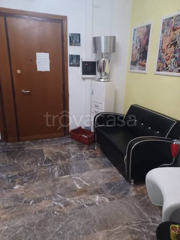 Appartamento in vendita a Roma via Costantino Maes
