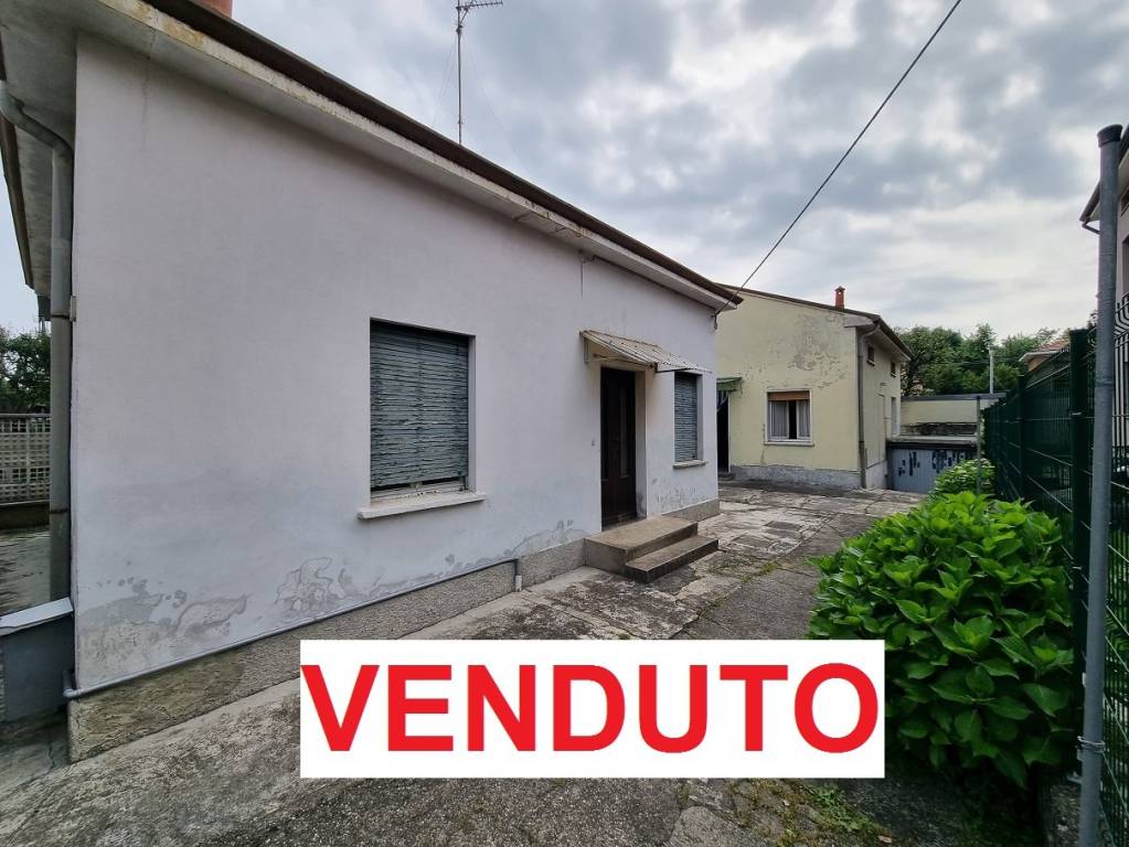 Villa in vendita a Limbiate via Lorenzo Mascheroni