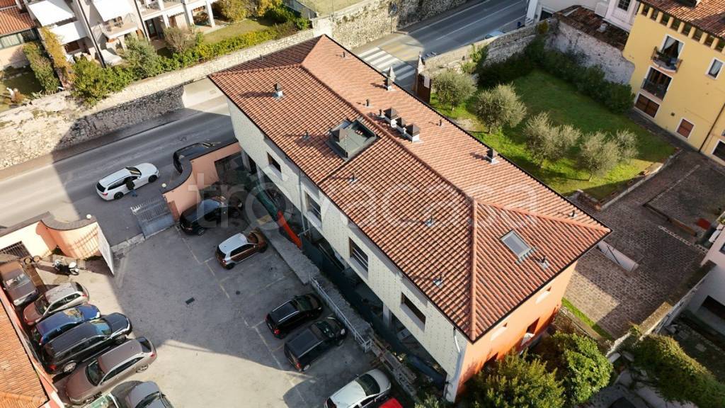 Appartamento in vendita a Salò via Brunati, 58