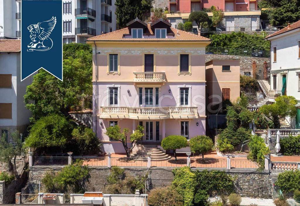 Villa in vendita ad Alassio