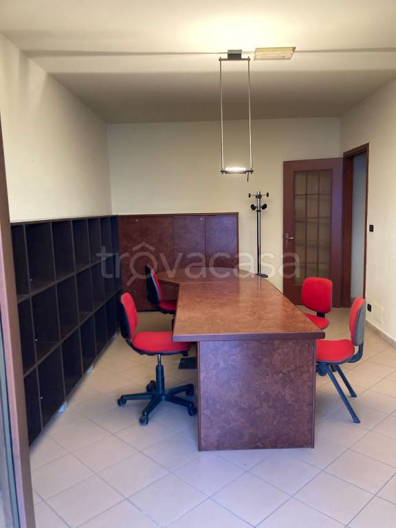 Ufficio in in affitto da privato a Rivarolo Canavese via Palestro, 20