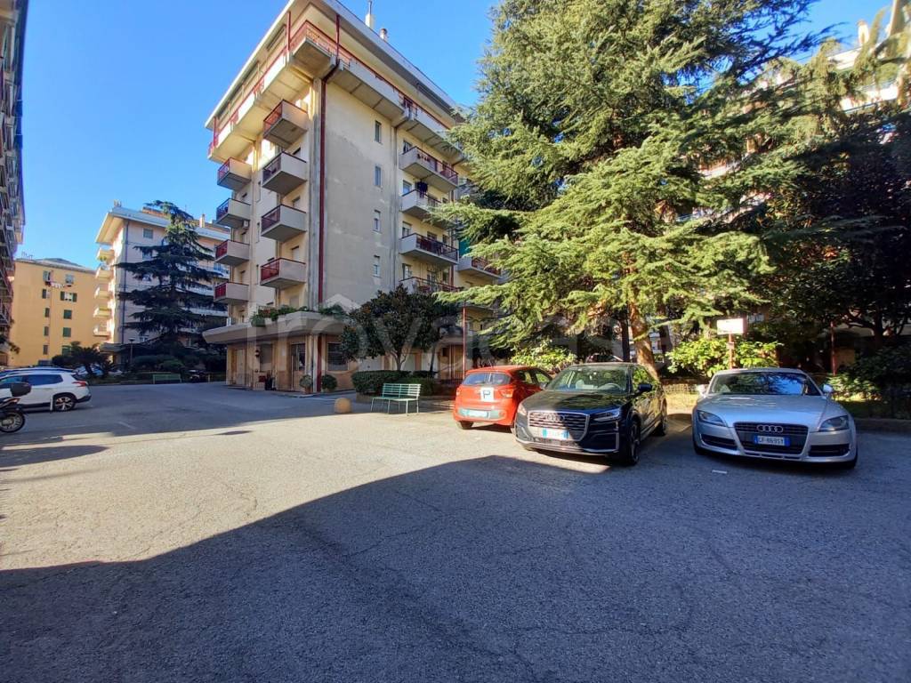 Appartamento in vendita a Genova via Chiaravagna, 14I