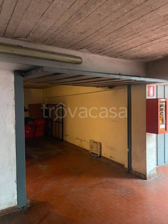 Garage in vendita a San Giuliano Milanese via Emilia, 5