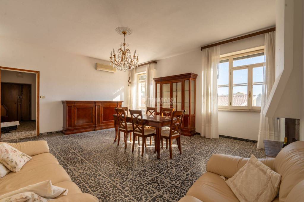 Appartamento in vendita a Cagliari via Giudicessa Adelasia, 1