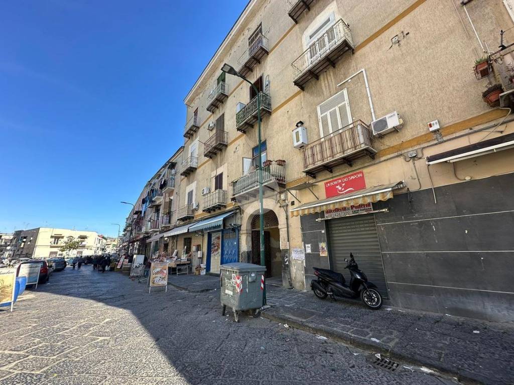 Appartamento in vendita a Napoli strada Comunale del Cassano, 54