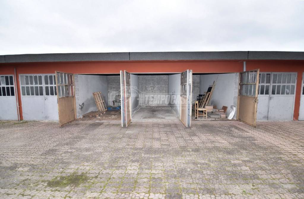 Garage in vendita a Volpiano via Goya 3/a