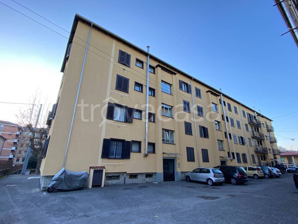 Appartamento in vendita a Bergamo via Pier Antonio Uccelli, 26
