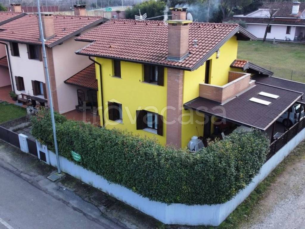 Villa a Schiera in vendita a Pozzuolo del Friuli