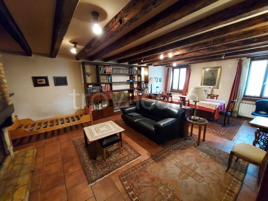 Villa Bifamiliare in vendita a Bertiolo