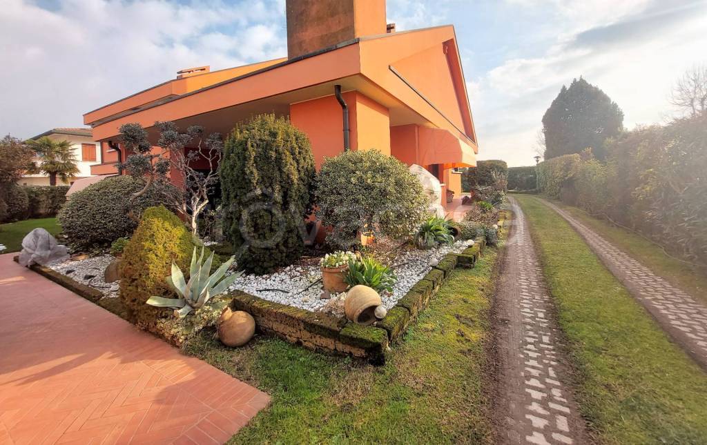 Villa in vendita a Ponte San Nicolò via Onorevole Sebastiano Schiavon, 6