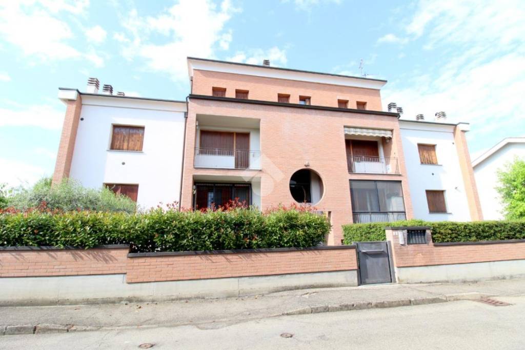 Appartamento in vendita a Montechiarugolo via 4 Ottobre, 2