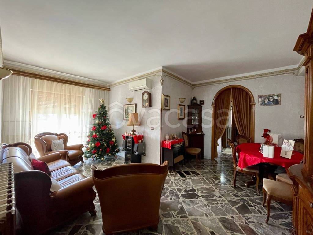 Appartamento in in vendita da privato a Ceglie Messapica via Padre b. Golizia