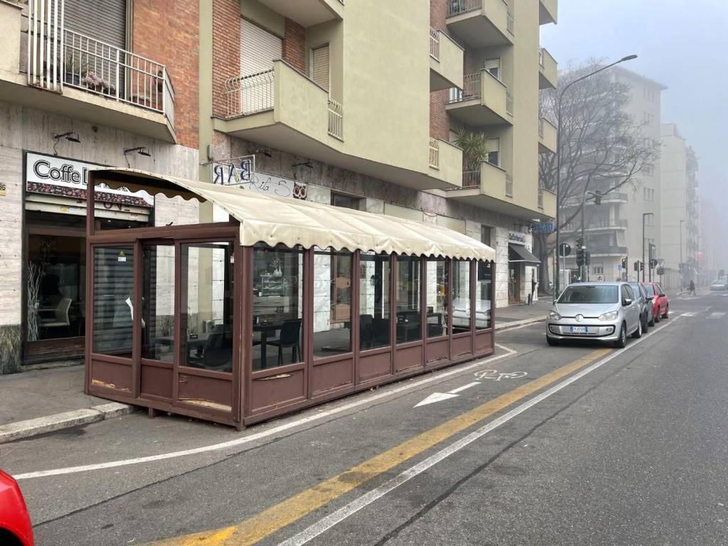 Bar in vendita a Torino via Gorizia, 94