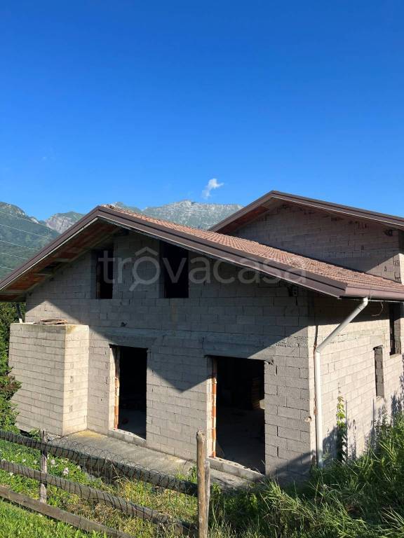Villa in in vendita da privato a Cremeno via Privata Da Via Case Manzoni