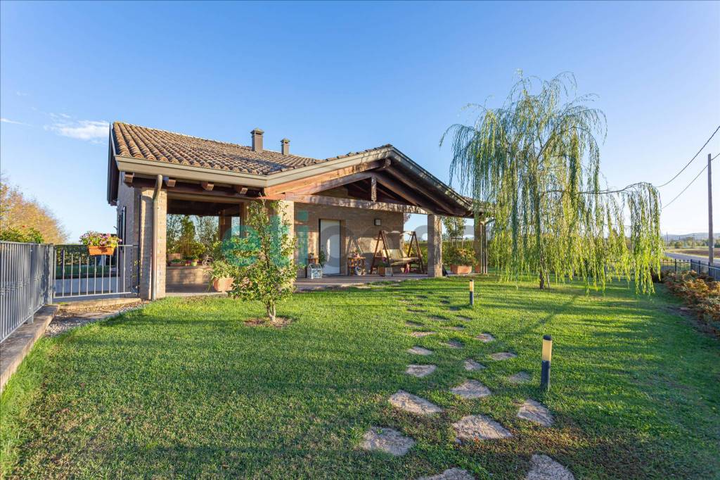 Villa in vendita a Noceto via Parola, 4
