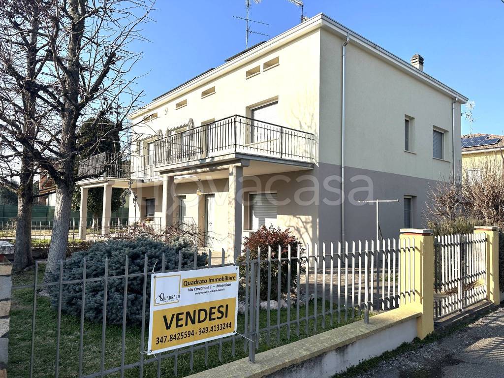 Appartamento in vendita a Medolla via Achille Grandi, 4