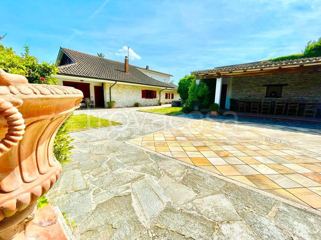 Villa in vendita a Monte San Giovanni in Sabina via delle Ripe, 1