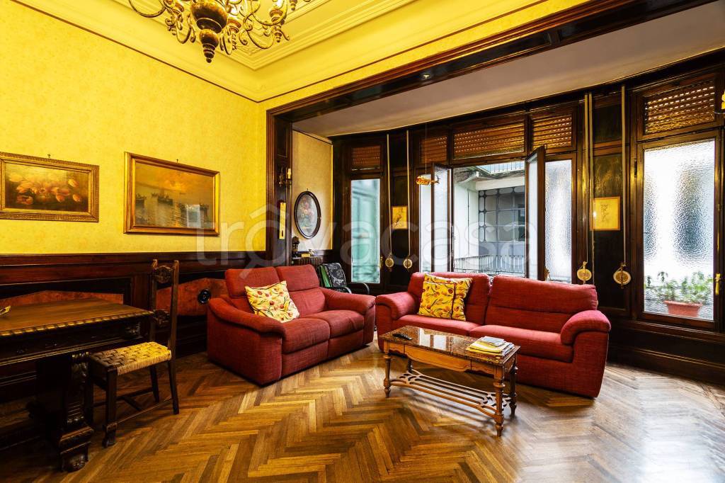 Appartamento in vendita a Monza via Vittorio Emanuele ii, 34