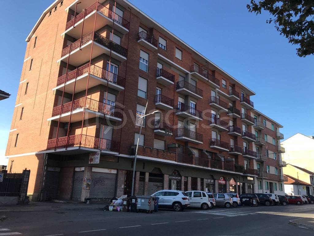 Appartamento in vendita a Moncalieri via Pastrengo, 35