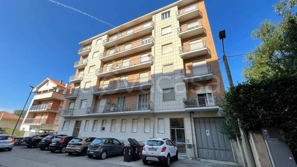 Appartamento in vendita a Rivoli via Avigliana, 14