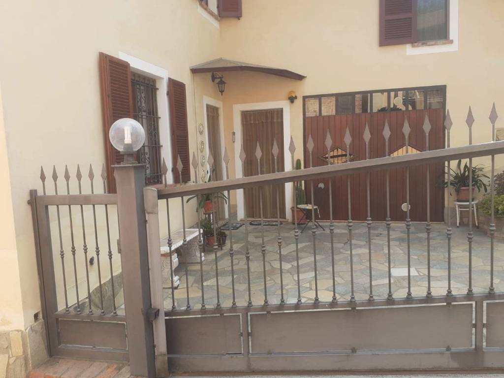 Casa Indipendente in vendita a Mombello Monferrato via Colombaro, 8/a