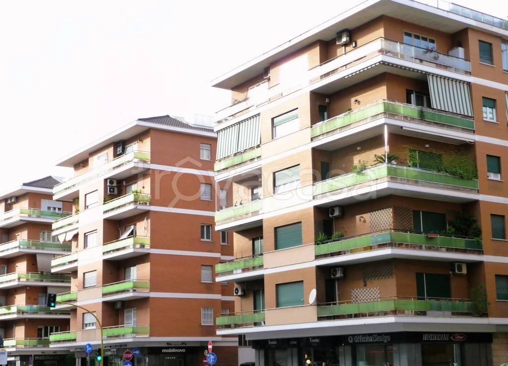 Appartamento in vendita a Roma via Anastasio Secondo, 79