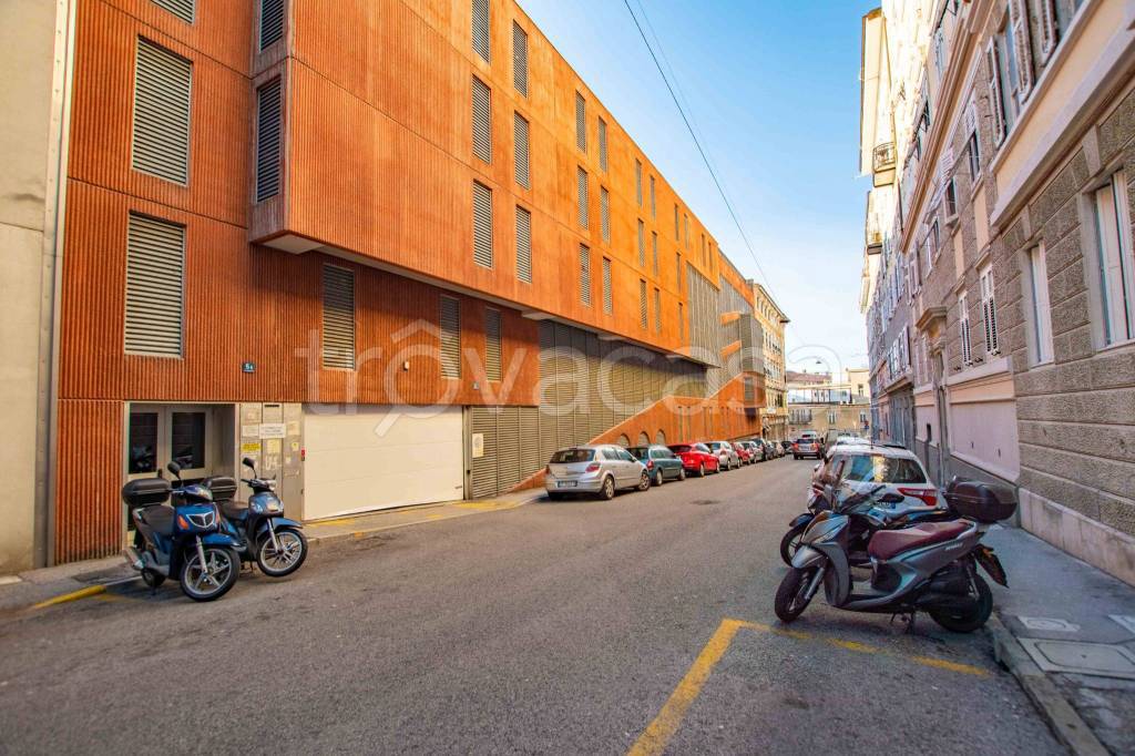 Garage in vendita a Trieste via Tiziano Vecellio, 5/1