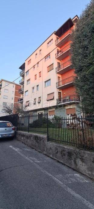 Appartamento in vendita a Vedano Olona via Cristoforo Colombo