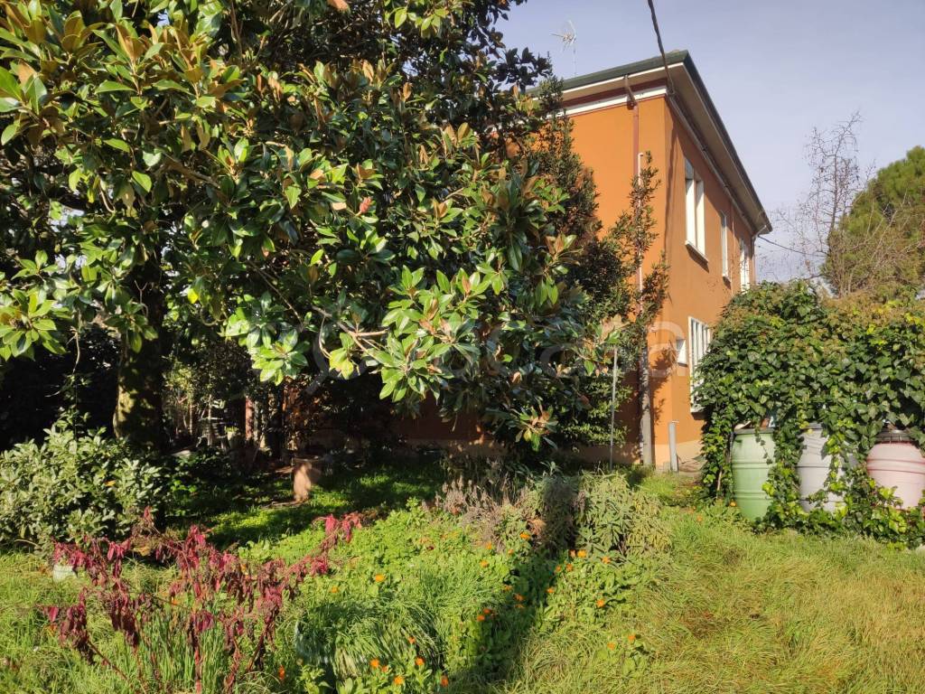 Villa in in vendita da privato a Lugo via Fiumazzo