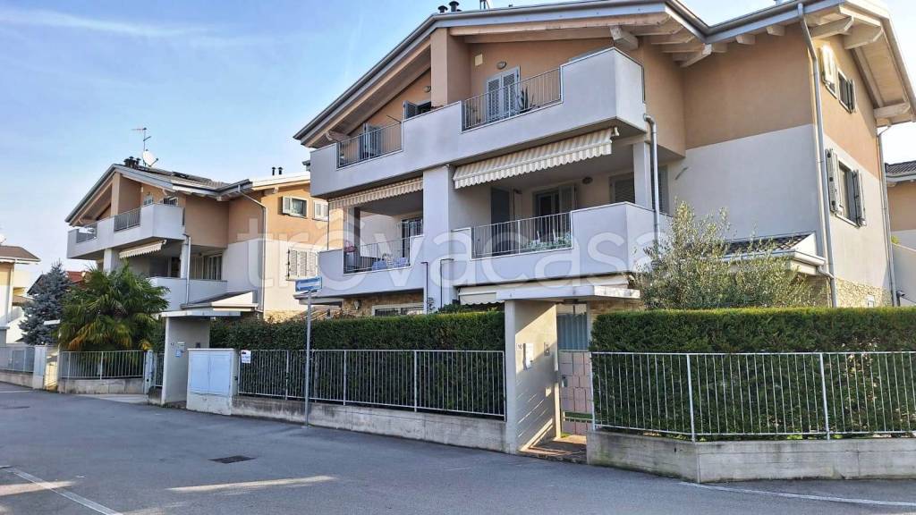 Appartamento in vendita a Osio Sotto via Gorizia, 5