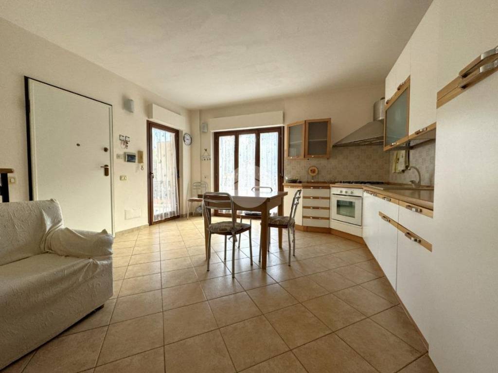 Appartamento in vendita a Sabaudia via Italia, 14