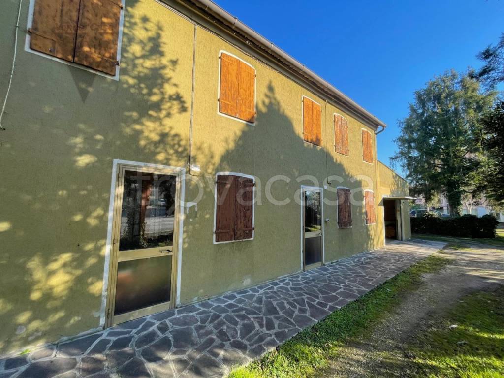 Villa Bifamiliare in vendita a Ponte San Nicolò via Marconi 112