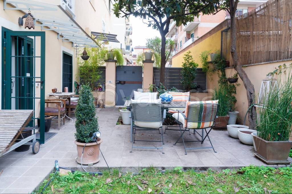 Appartamento in in vendita da privato a Roma via dei Gerani, 19