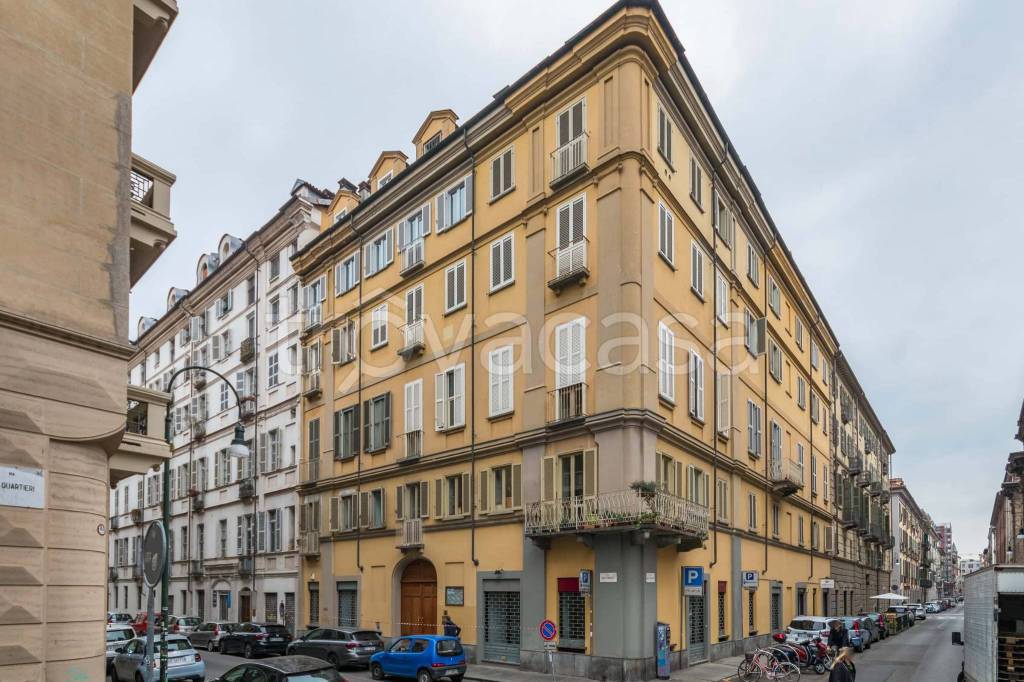 Appartamento in affitto a Torino via San Domenico,27